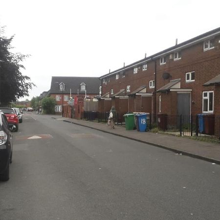 Sports City Guest House Manchester Exterior foto
